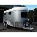 Model Deluxe Two Horse Angle Load Horse Trailer