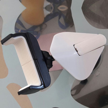 Mantis style phone car windshield holder