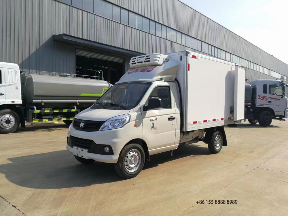 Foton Meat Hook Refrigeration Truck 3 Jpg