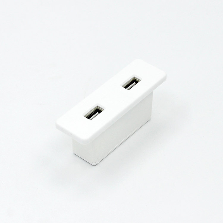 Tomacorrientes empotrados en la pared Recessed Wall Outlets