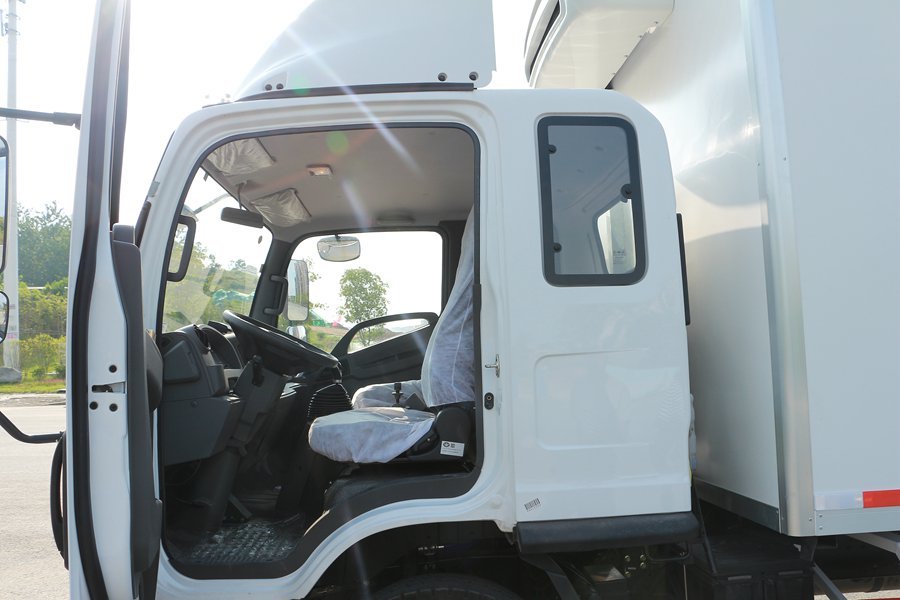 meat refrigerator truck details 4