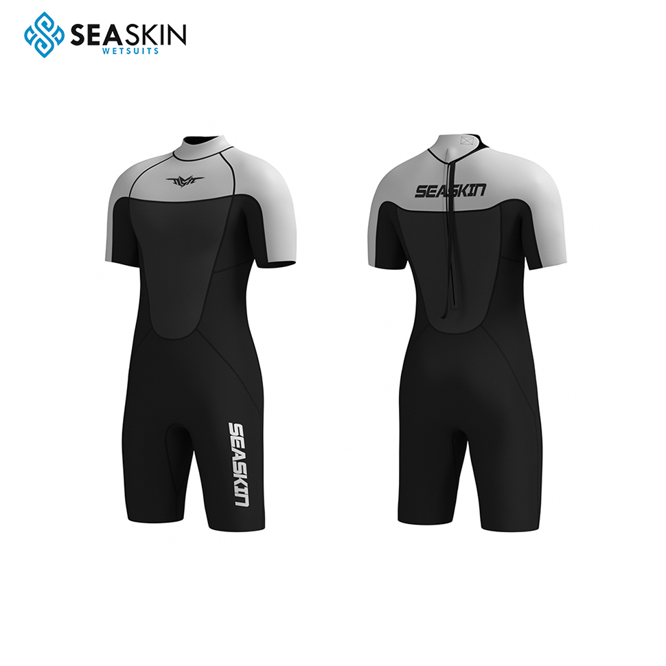 Seaskin 1.5mm Geri Zip Erkekler Kısa Wetsuit Sörf Yapıyor