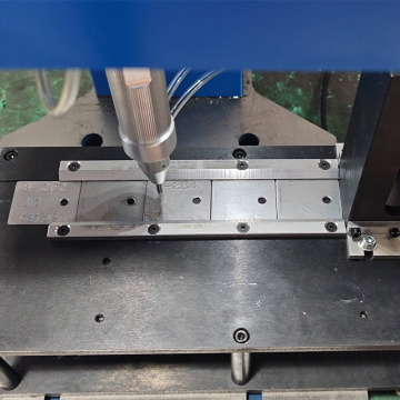 Desktop automatic loading pneumatic dot marking machine