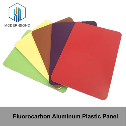 Caractéristiques du panneau en plastique en aluminium fluorocarboné