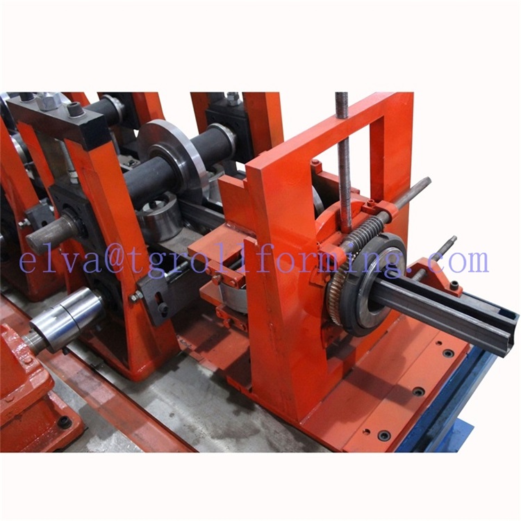 สนับสนุนระบบไฟฟ้าโซลาร์เซลล์ Strut Channel Roll Foming Machine