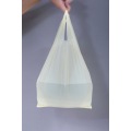 حقيبة تي شيرت بلاستيكية بيضاء متوسطة الحجم