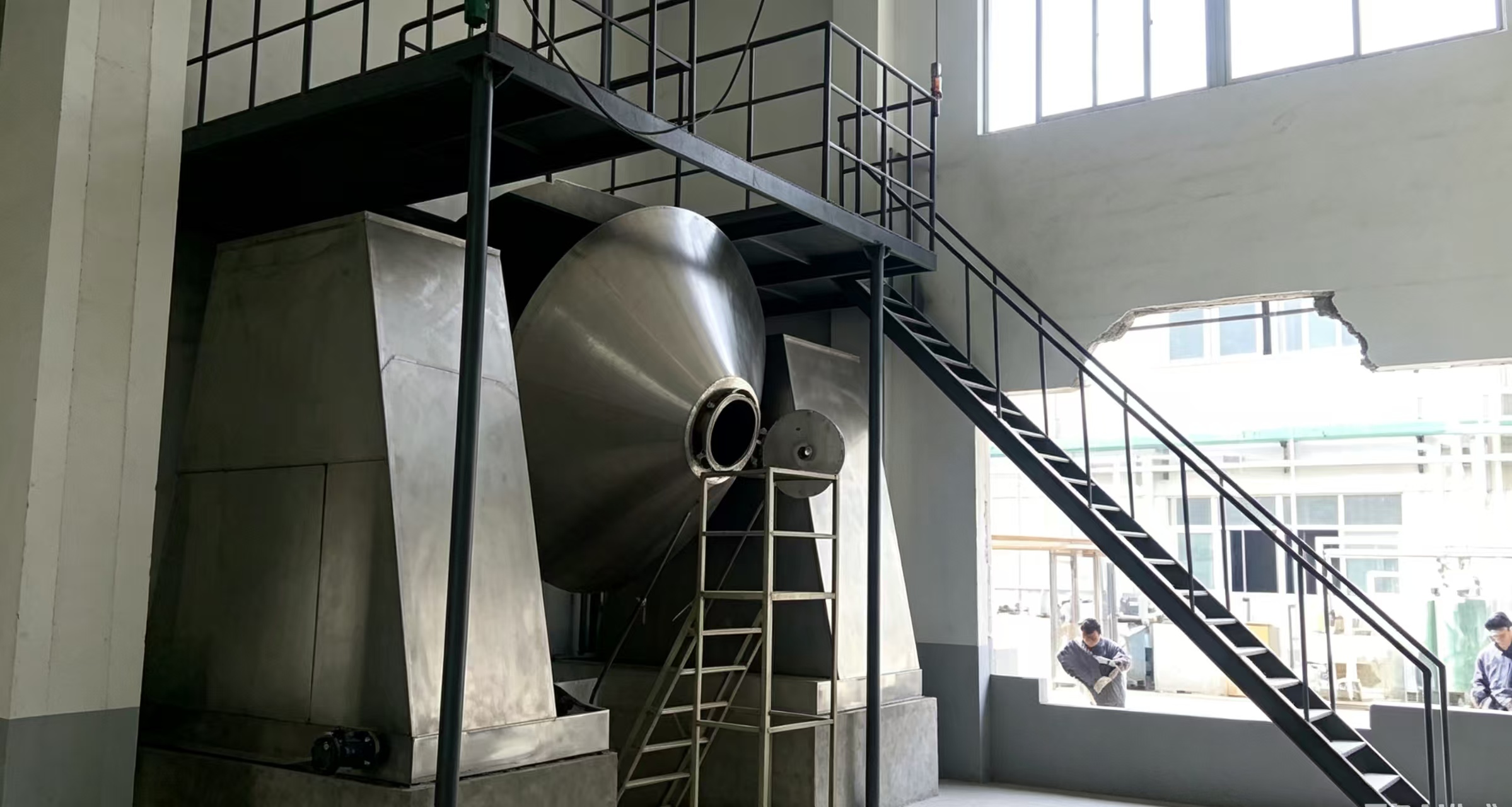 Dobleng pag -ikot ng vacuum dryer conical mixer