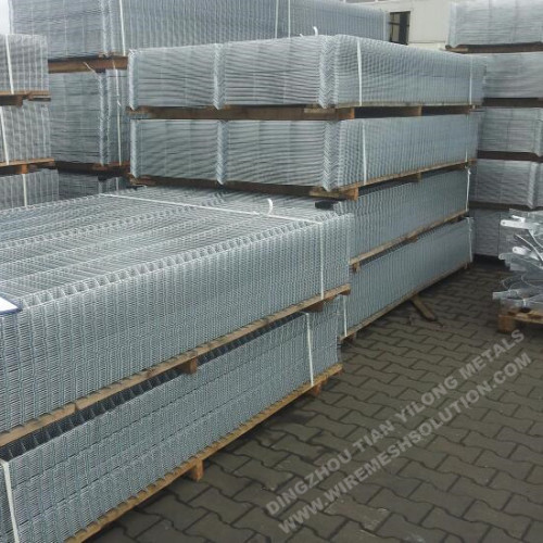 2430mm 3D Wire Mesh Fence Panel