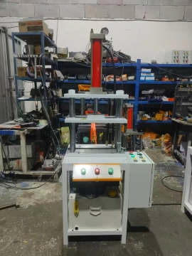 small hydraulic press machines