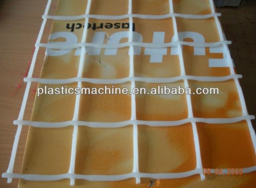 Plastic yard fence making machine, plastic net machine