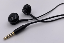 In-Ear Headphone with One-Button Remote/Mic