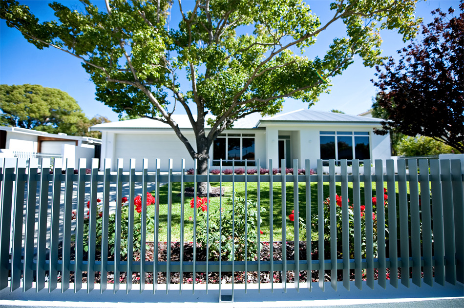 Galvanized Electro Welded Powder Stainless Steel Fence