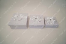 White lace cosmetics gift box