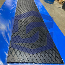 Application coal mine Roller covered rhombic rubber sheet
