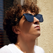 Smart Audio Sunglasses with Polarized Lenses and Headset Technology