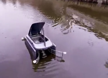 intelligent cleaning ship