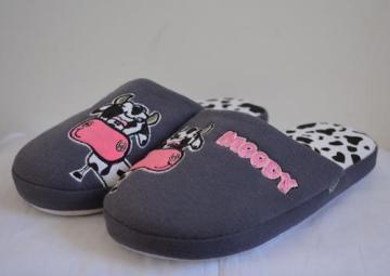 Comfortable and Lightweight Ladies Plush Indoor slippers