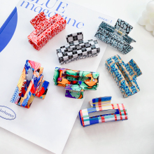 BOFEIYA Large PVC Hollow Plaid Shark Claw Hair Clip, 7.5 cm - Perfect Accessory for Women