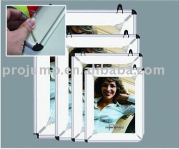 Poster stretcher frame