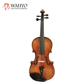 Violino básico feito à mão em estilo antigo