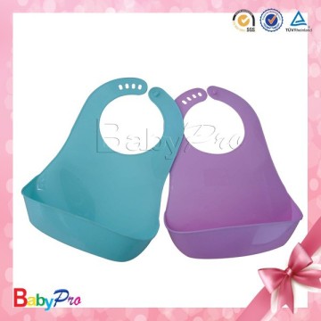 2015 High Quality Wholesale Waterproof Baby Bib Plastic Baby Bib