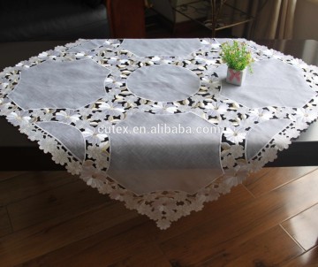 banquet white table cloths