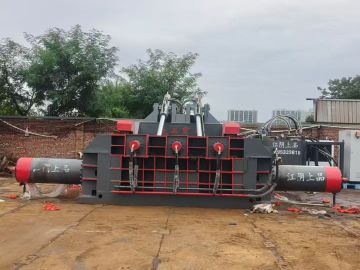 Efficient Hydraulic Metal Baler