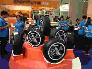 Tubeless Radial Car Tyres, Auto Tyres
