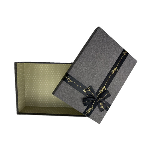กล่องของขวัญสีดำสำหรับเสื้อผ้าเบย์