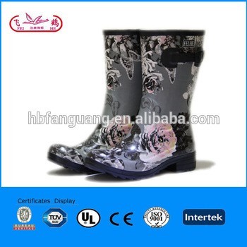 2016famous brand naturial rubber boots/lightweight rubber boots