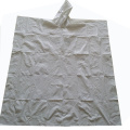 Tissu imperméable de motif de poncho de pluie en plastique