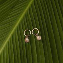 Dainty Hot Selling Trendy European Copper Imitation Pearl Sea Shell Earrings for Ladies