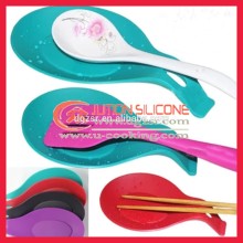 Whole silicone spoon shape hot baking mat