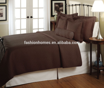 Best-selling Embroidery Quilt cover set.