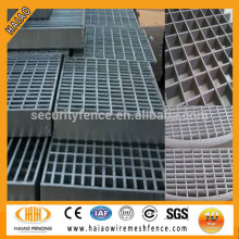 Hot-dipped galvanized steel grating prices/heave duty steel grating supplier