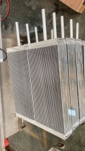 Hydraulic oil radiator for rollers