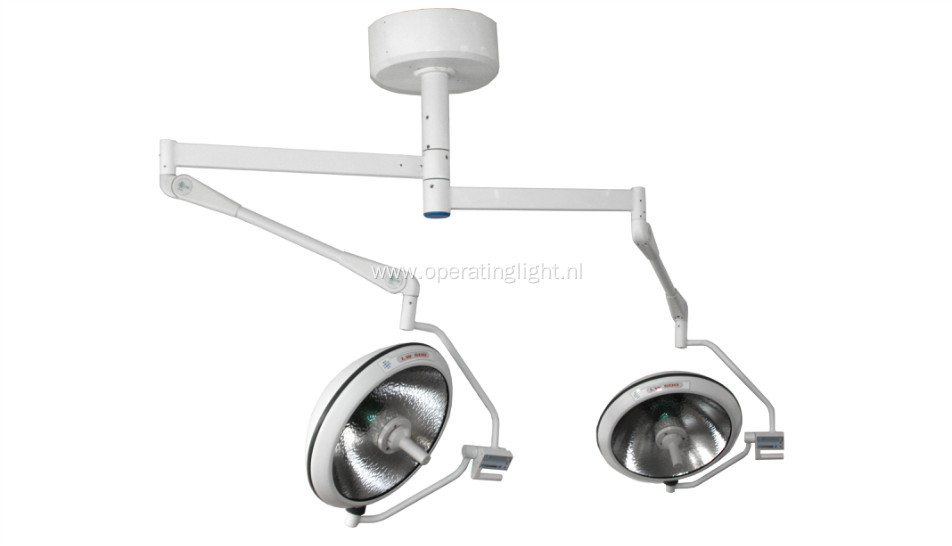 Halogen type surgery room lamp