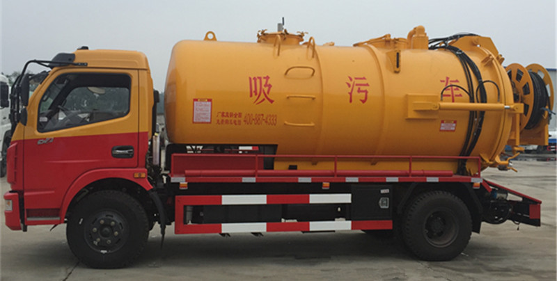 vacuum sewage suction truck