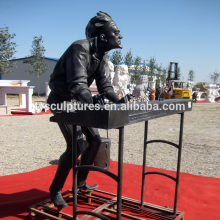 Garden decoration life size bronze music man sculpture