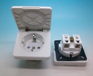 White Color Sweden waterproof Plug/Sweden waterproof socket/waterproof socket outlet