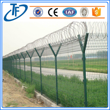 Lapangan terbang dan pagar panel penjara mesh