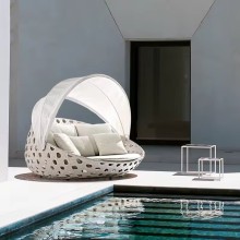 Modern Wooden Resort Outdoor Lounge Chair for Poolside Relaxation