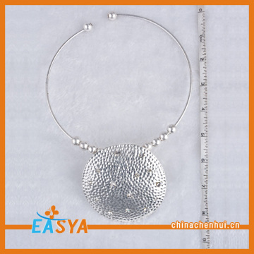 Circle Shape Pendant Necklaces Fashion Chinese Bead Chain Necklaces Designs