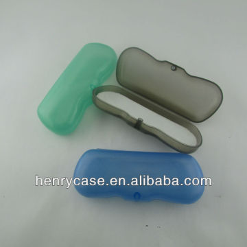 transparent plastic glasses case