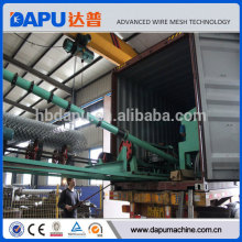 Right machine for installing a chain link fence with slats