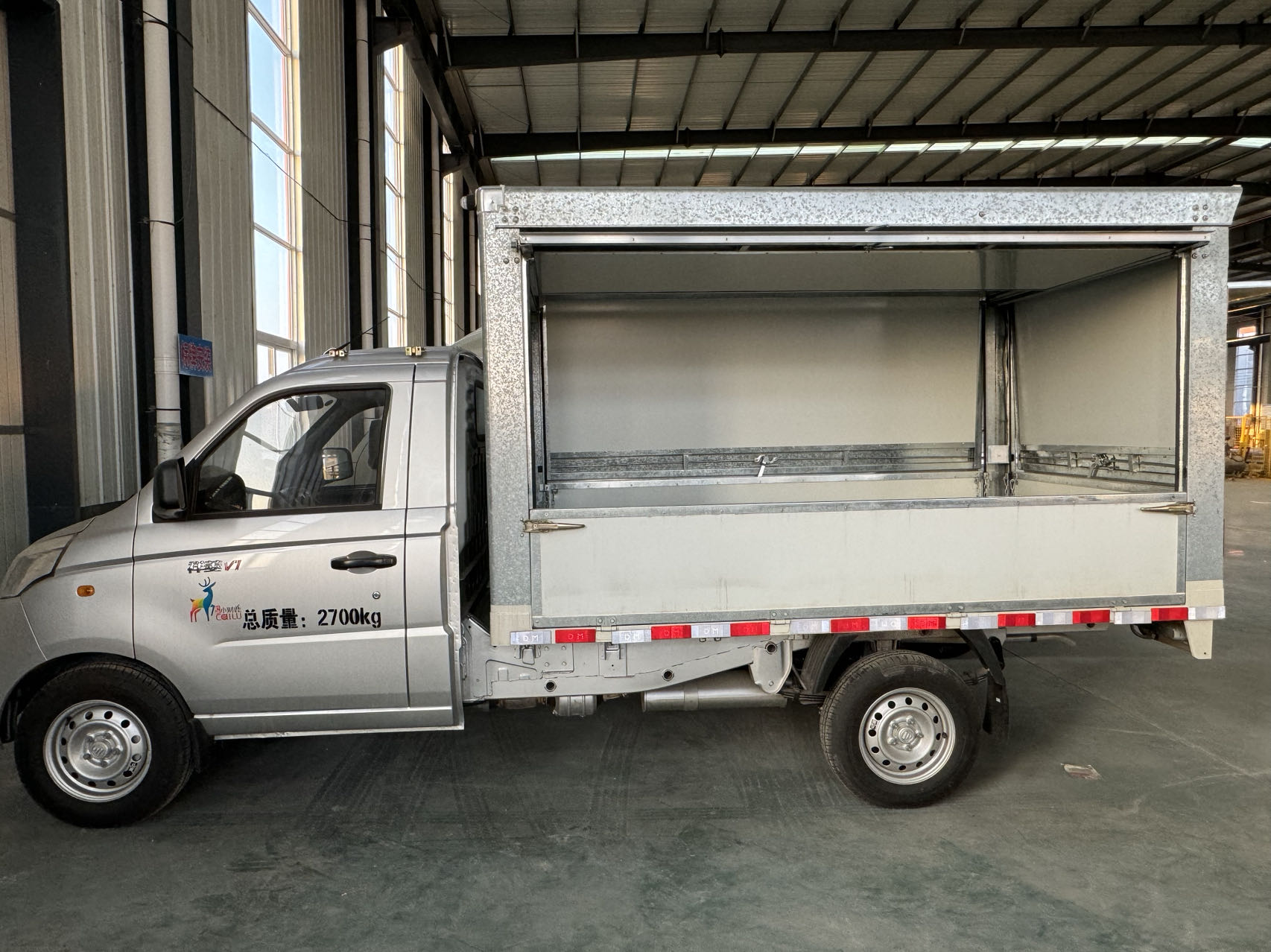 АВТОМОБИЛЬ С РАЗМАХОМ КРЫЛА и повышенной грузоподъемностью WINGSPAN VEHICLE with Enhanced Load Capacity