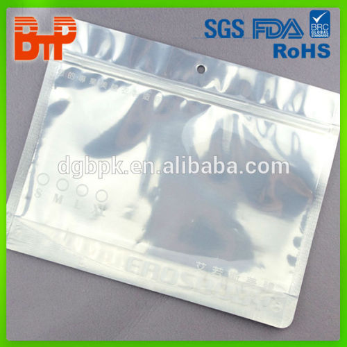 clear plastic zipper pouch