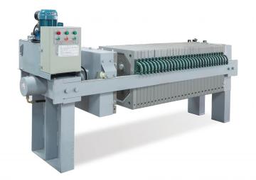 Auto pressure maintaining hydraulic compacting filter press