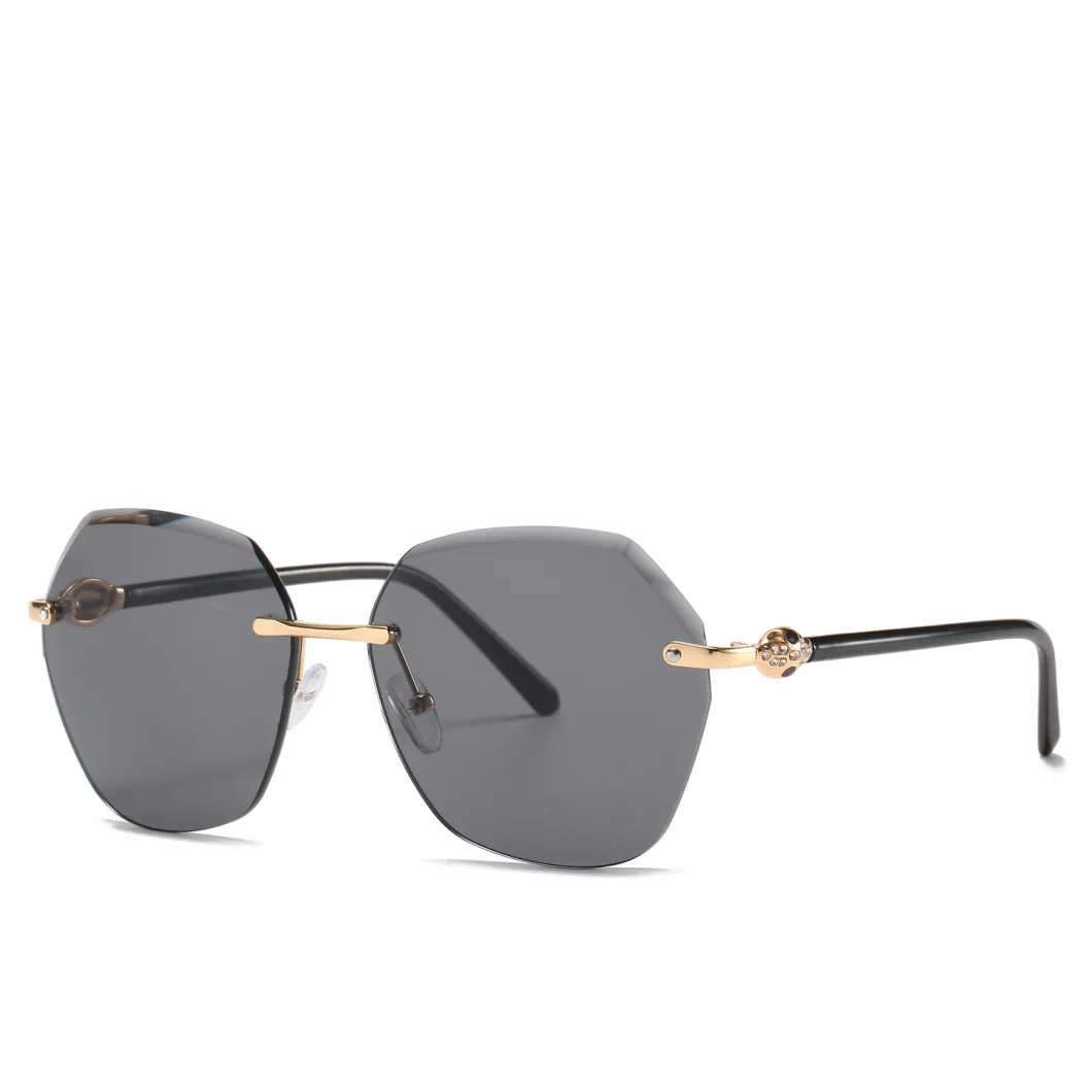 2020 Frameless No MOQ Metal Fashion Sunglasses with Diamonds