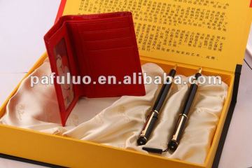 business gift wallets and pen sets